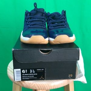 Jordan 11 Low Navy/Gum Sole . Size 6.5Y